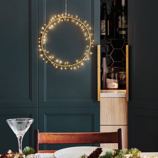 Hanging Aurora: Gold